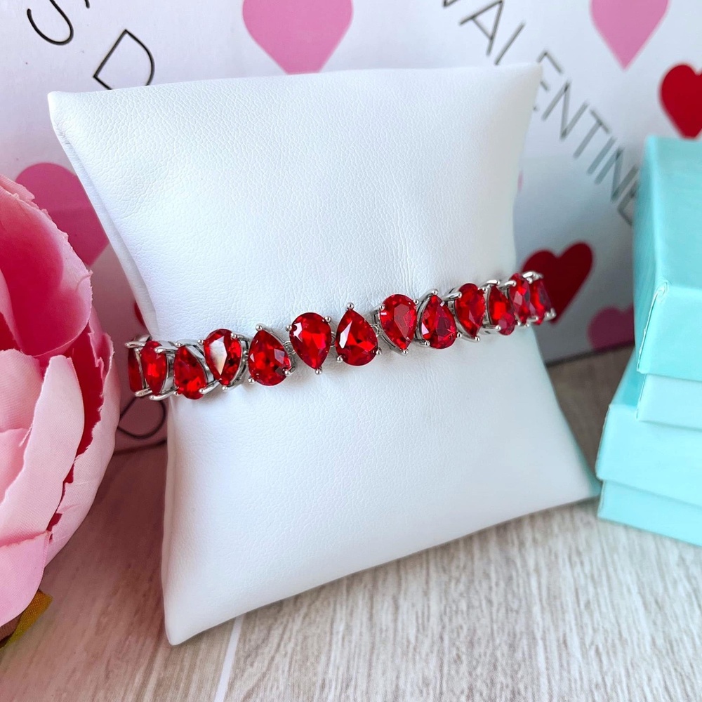 Park Lane Hearts Valentine Impression Bracelet  NWT